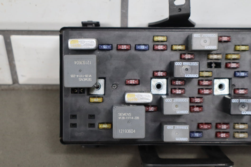 1999-2004 Chevrolet Corvette C5 Interior Fuse Box 12193792