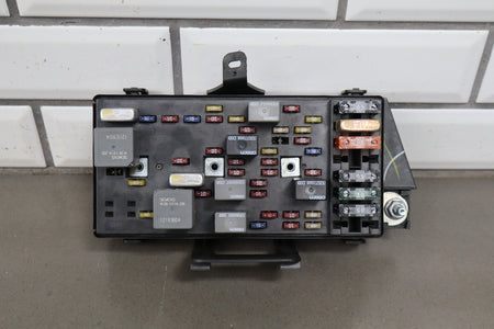 1999-2004 Chevrolet Corvette C5 Interior Fuse Box 12193792