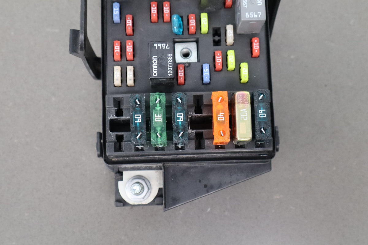 1999-2004 Chevrolet Corvette C5 Interior Fuse Box 12193792