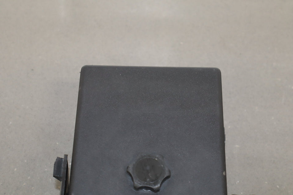 1999-2004 Chevrolet Corvette C5 Interior Fuse Box 12193792
