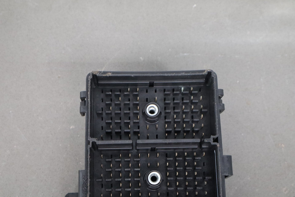 1999-2004 Chevrolet Corvette C5 Interior Fuse Box 12193792