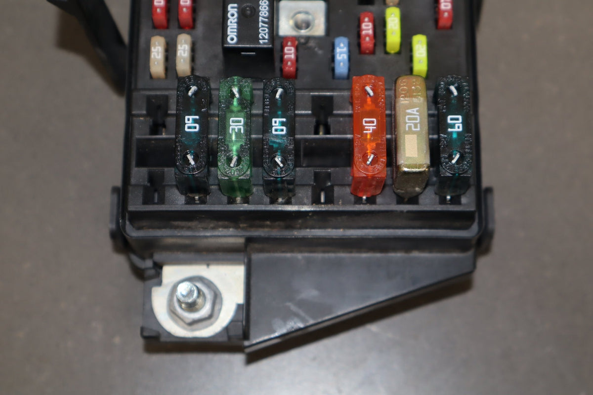 1999-2004 Chevrolet Corvette C5 Interior Fuse Box 12193792