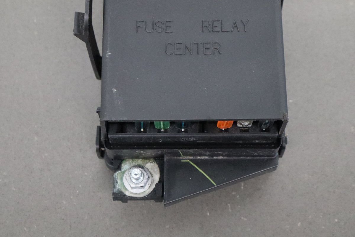 1999-2004 Chevrolet Corvette C5 Interior Fuse Box 12193792