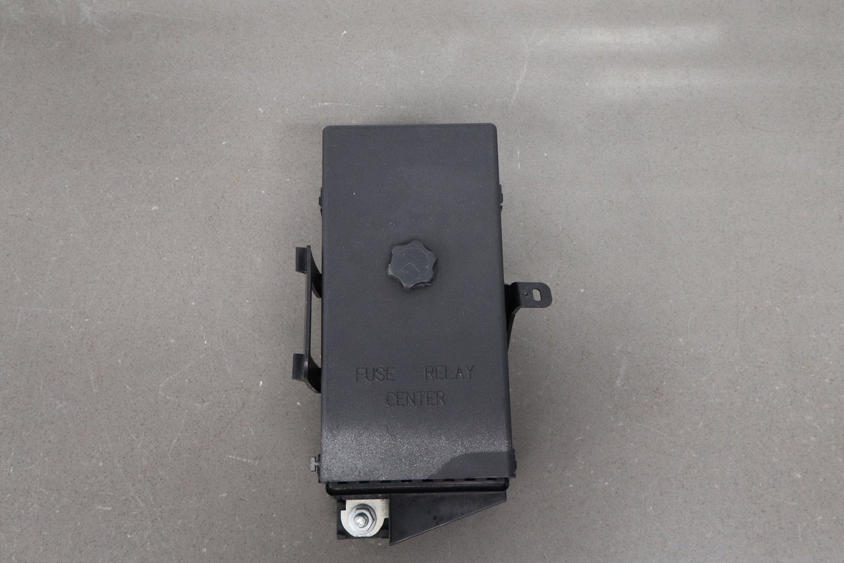 1999-2004 Chevrolet Corvette C5 Interior Fuse Box 12193792