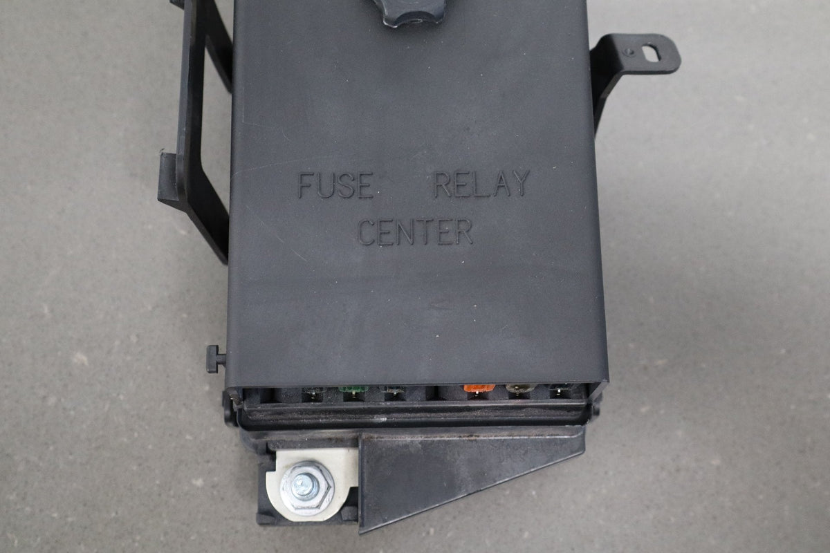 1999-2004 Chevrolet Corvette C5 Interior Fuse Box 12193792