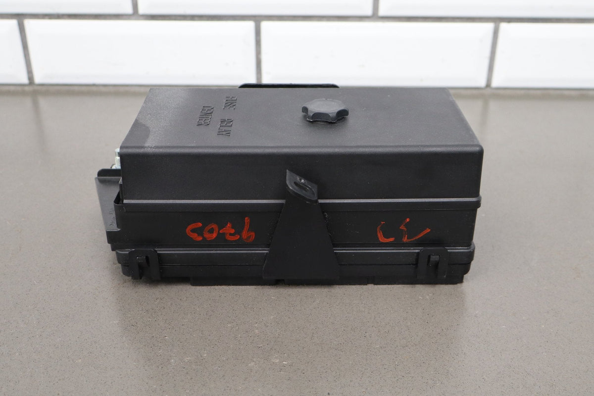 1999-2004 Chevrolet Corvette C5 Interior Fuse Box 12193792