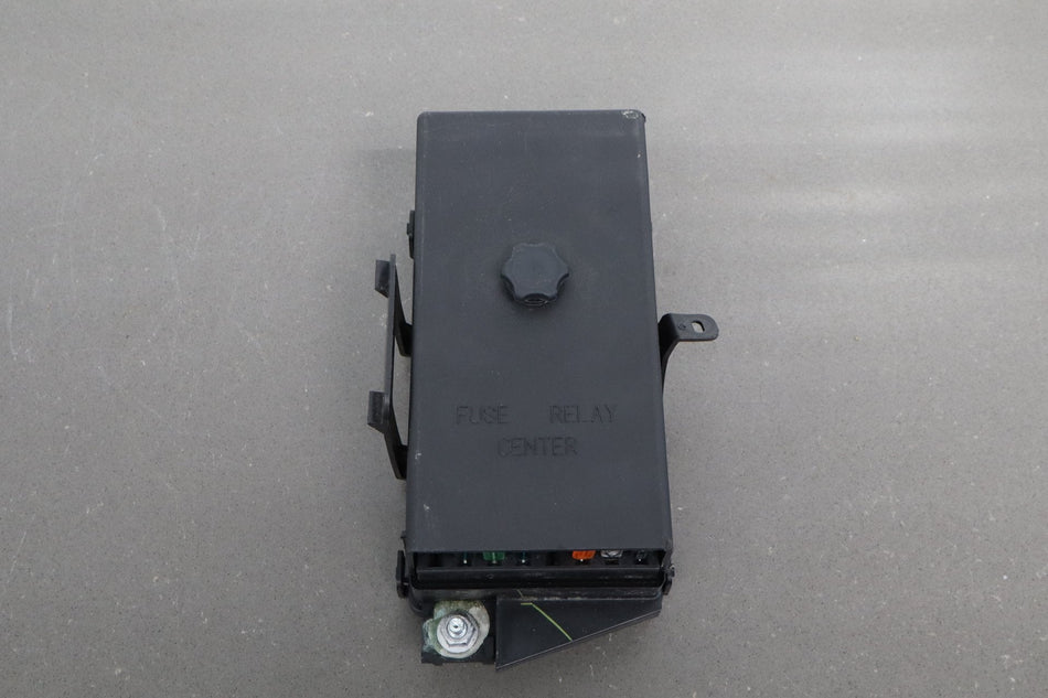 1999-2004 Chevrolet Corvette C5 Interior Fuse Box 12193792