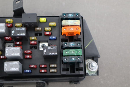 1999-2004 Chevrolet Corvette C5 Interior Fuse Box 12193792