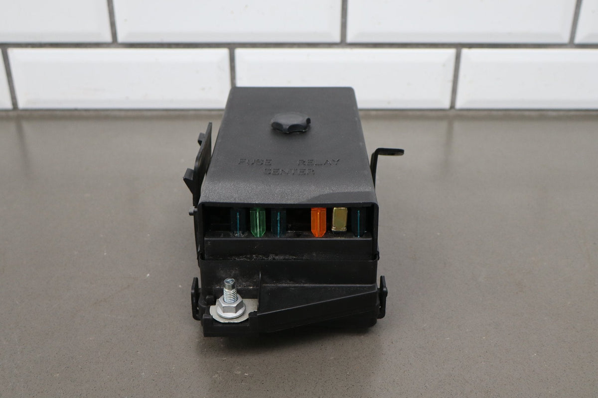 1999-2004 Chevrolet Corvette C5 Interior Fuse Box 12193792