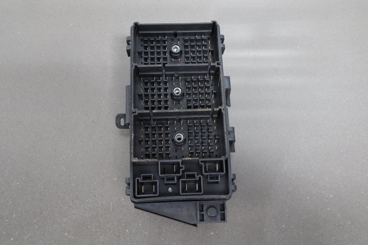1999-2004 Chevrolet Corvette C5 Interior Fuse Box 12193792