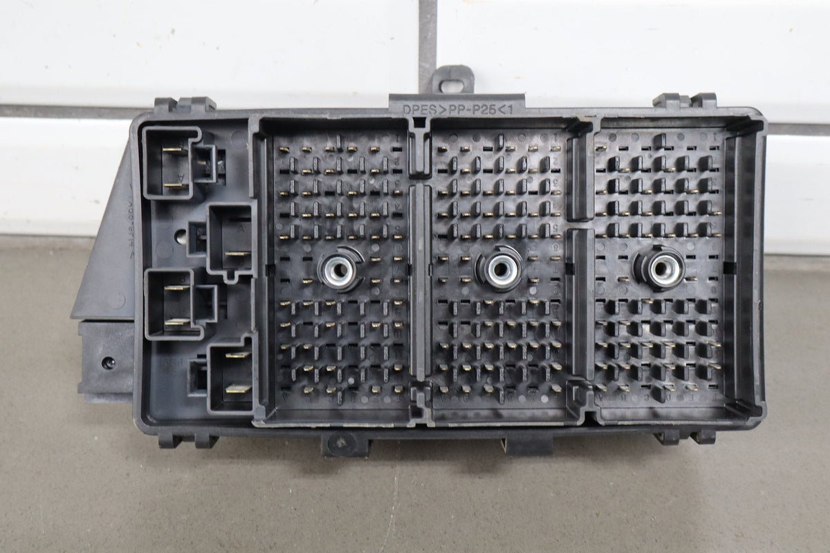1999-2004 Chevrolet Corvette C5 Interior Fuse Box 12193792