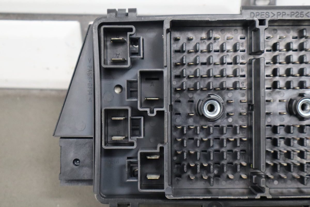 1999-2004 Chevrolet Corvette C5 Interior Fuse Box 12193792