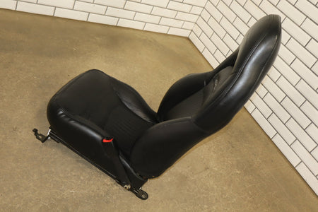 1999-2004 Chevrolet Corvette Passenger Black Leather Sport Seat 88991515 OEM