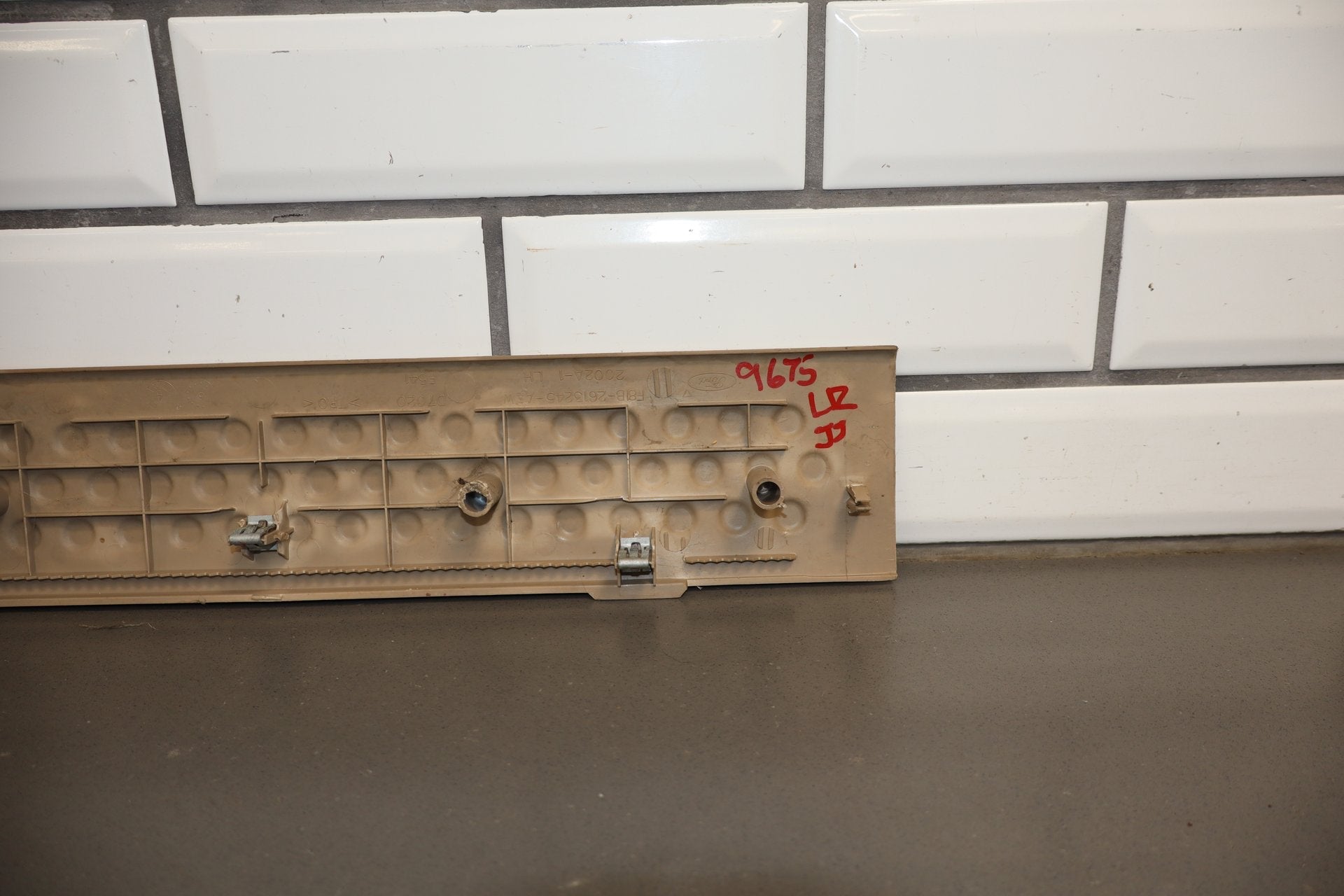 1999-2004 Ford F-350 Super Duty Crew Cab OEM Sill Plates Medium Parchment ()