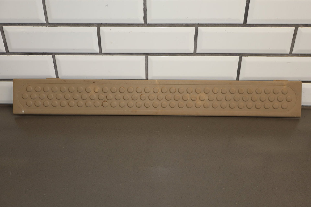 1999-2004 Ford F-350 Super Duty Crew Cab OEM Sill Plates Medium Parchment ()