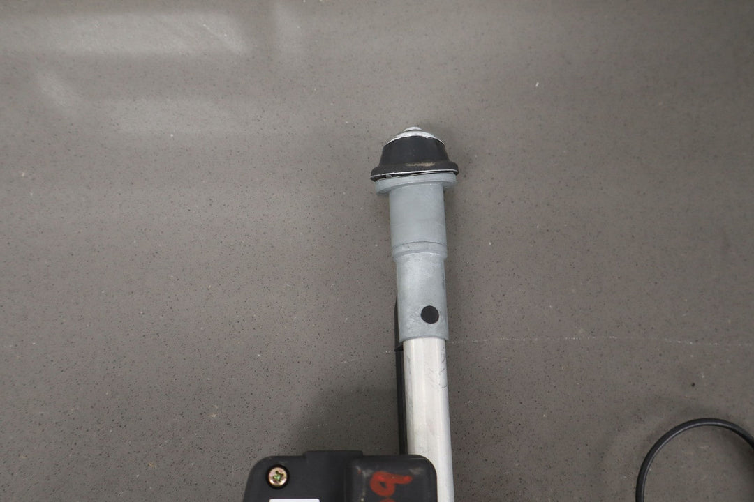 1999 - 2005 Mazda Miata NB Power Radio Antenna (Tested) NC1066930B