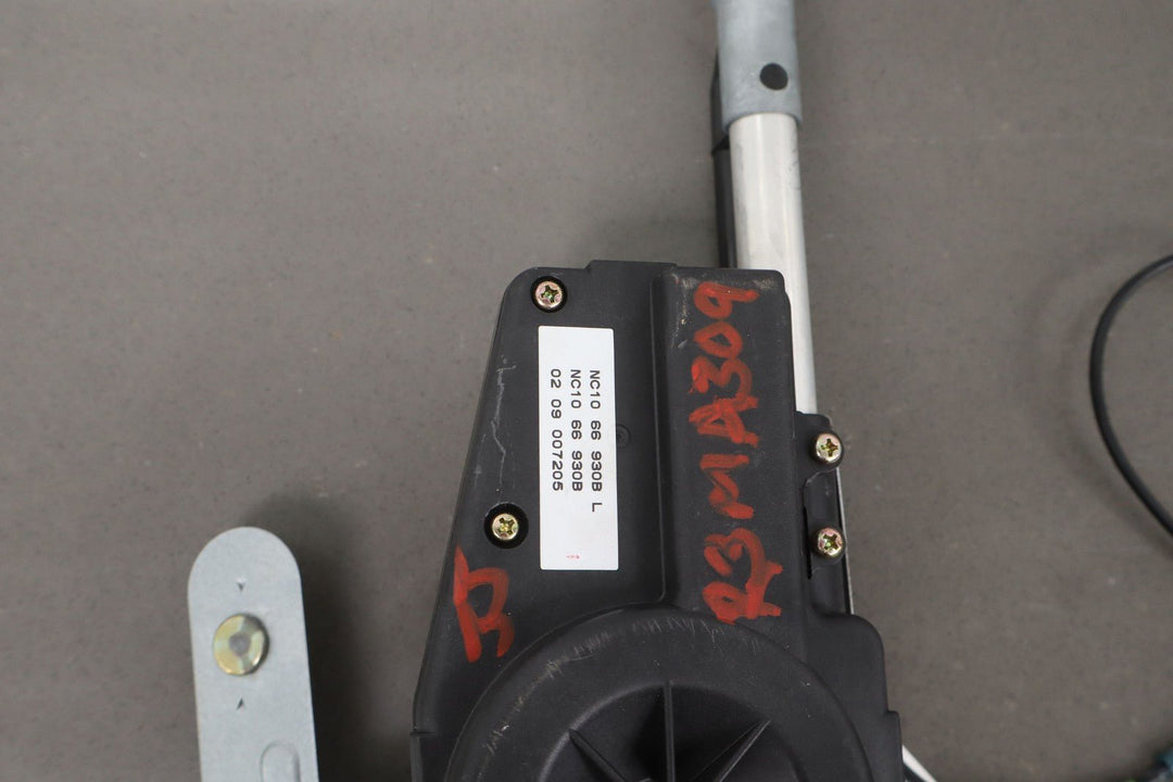 1999 - 2005 Mazda Miata NB Power Radio Antenna (Tested) NC1066930B