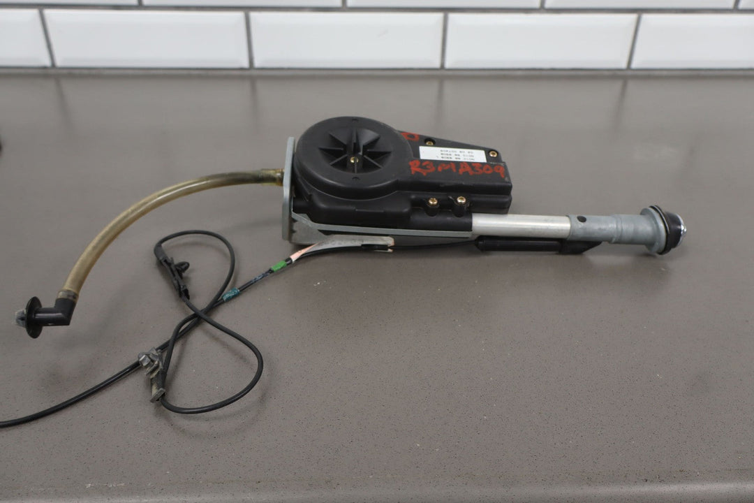 1999 - 2005 Mazda Miata NB Power Radio Antenna (Tested) NC1066930B