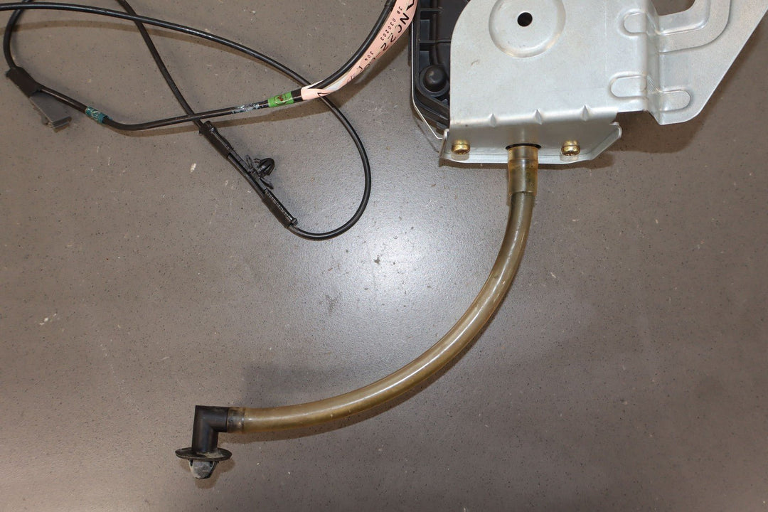 1999 - 2005 Mazda Miata NB Power Radio Antenna (Tested) NC1066930B