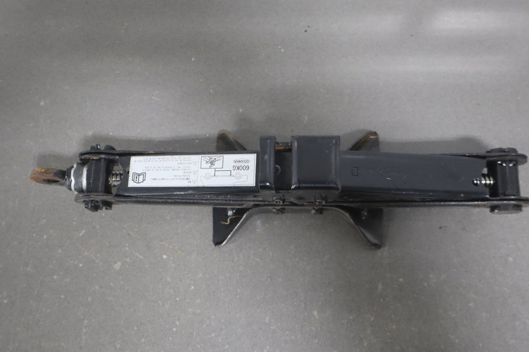 1999 - 2005 Mazda MX - 5 Miata NB - Jack W/ Tools
