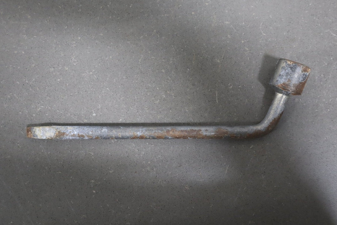 1999 - 2005 Mazda MX - 5 Miata NB - Jack W/ Tools