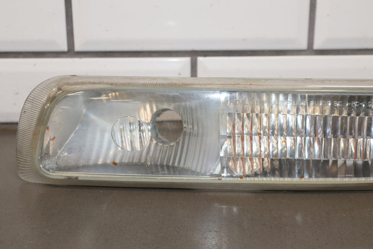 1999-2006 Chevrolet Silverado Left Headlamp 16526133