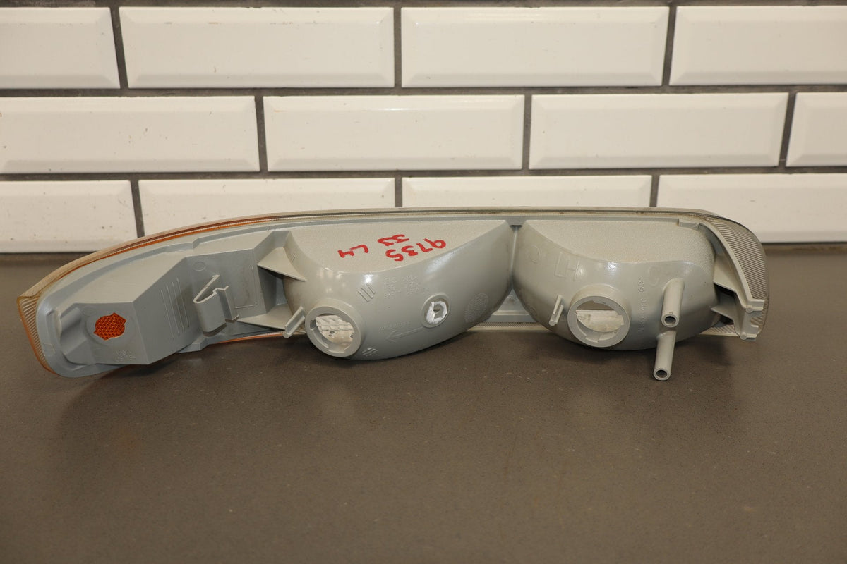 1999-2006 Chevrolet Silverado Left Headlamp 16526133