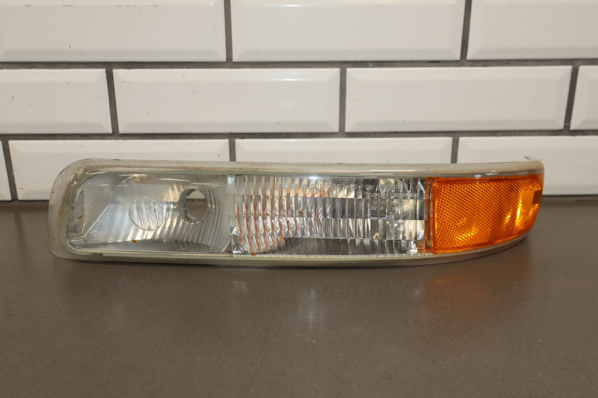 1999-2006 Chevrolet Silverado Left Headlamp 16526133