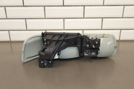 1999-2006 Chevrolet Silverado Left Headlamp 16526133