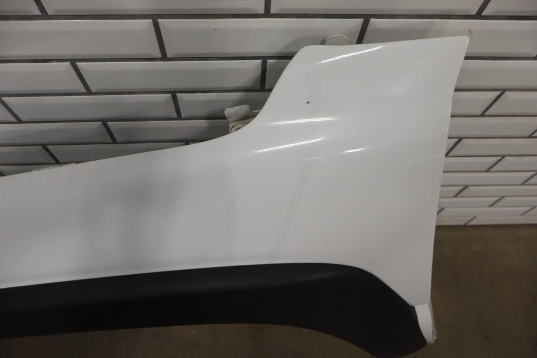 1999 - 2006 Chevy Silverado 2500 HD LS Left Fender 19168844 Summit White 50U