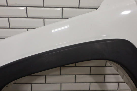 1999 - 2006 Chevy Silverado 2500 HD LS Left Fender 19168844 Summit White 50U