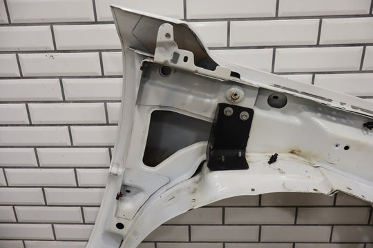 1999 - 2006 Chevy Silverado 2500 HD LS Left Fender 19168844 Summit White 50U