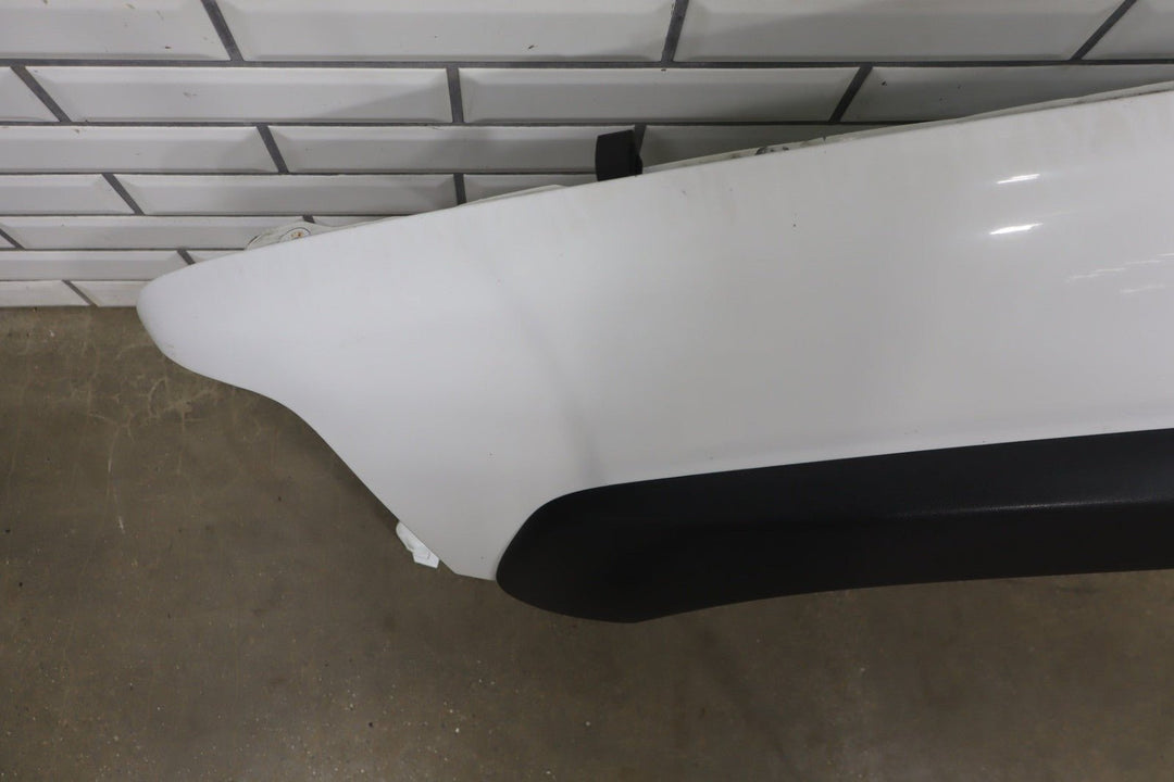 1999 - 2006 Chevy Silverado 2500 HD LS Left Fender 19168844 Summit White 50U