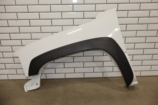 1999 - 2006 Chevy Silverado 2500 HD LS Left Fender 19168844 Summit White 50U