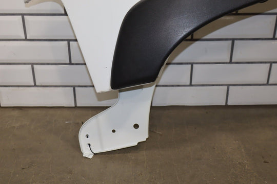 1999 - 2006 Chevy Silverado 2500 HD LS Left Fender 19168844 Summit White 50U