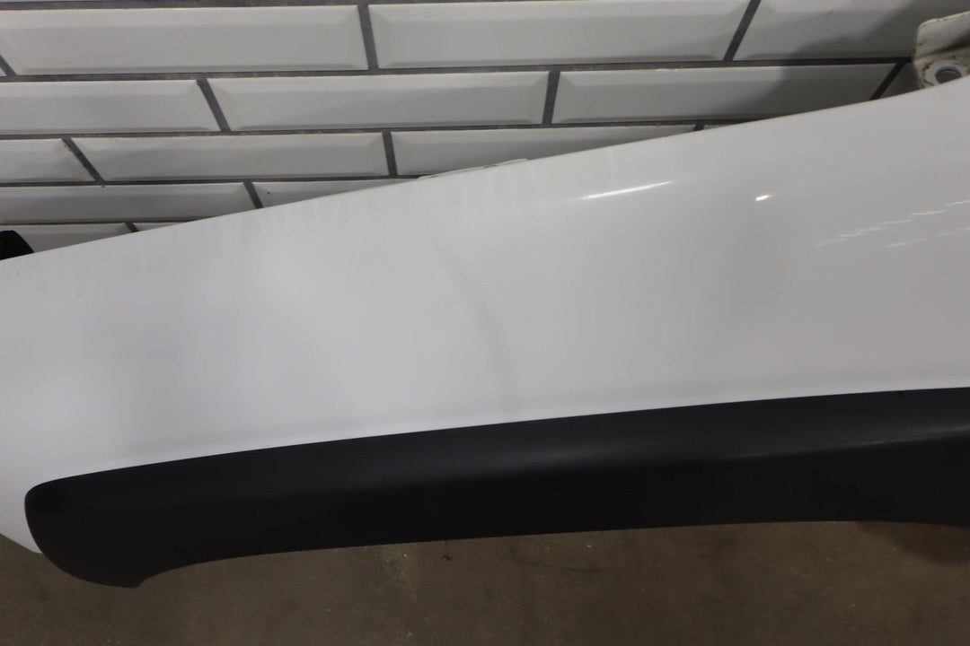 1999 - 2006 Chevy Silverado 2500 HD LS Left Fender 19168844 Summit White 50U