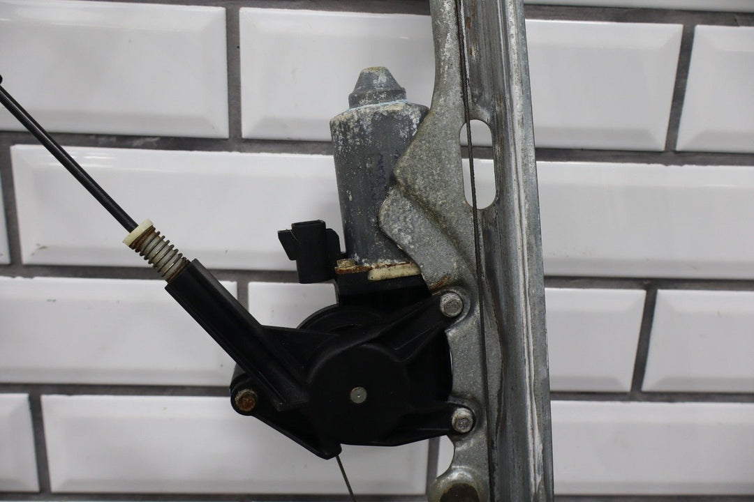1999 - 2007 Cadillac Escalade Left Front Door Regulator 19120846 OEM