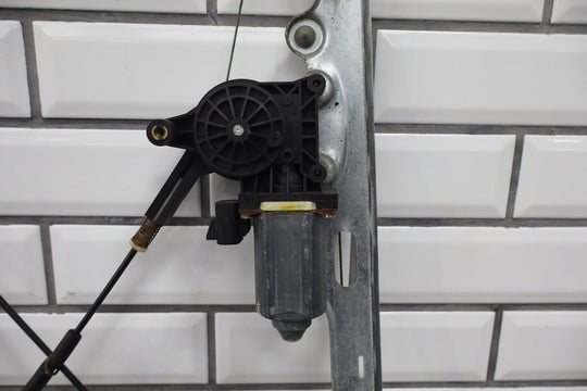 1999 - 2007 Cadillac Escalade Left Front Door Regulator 19120846 OEM