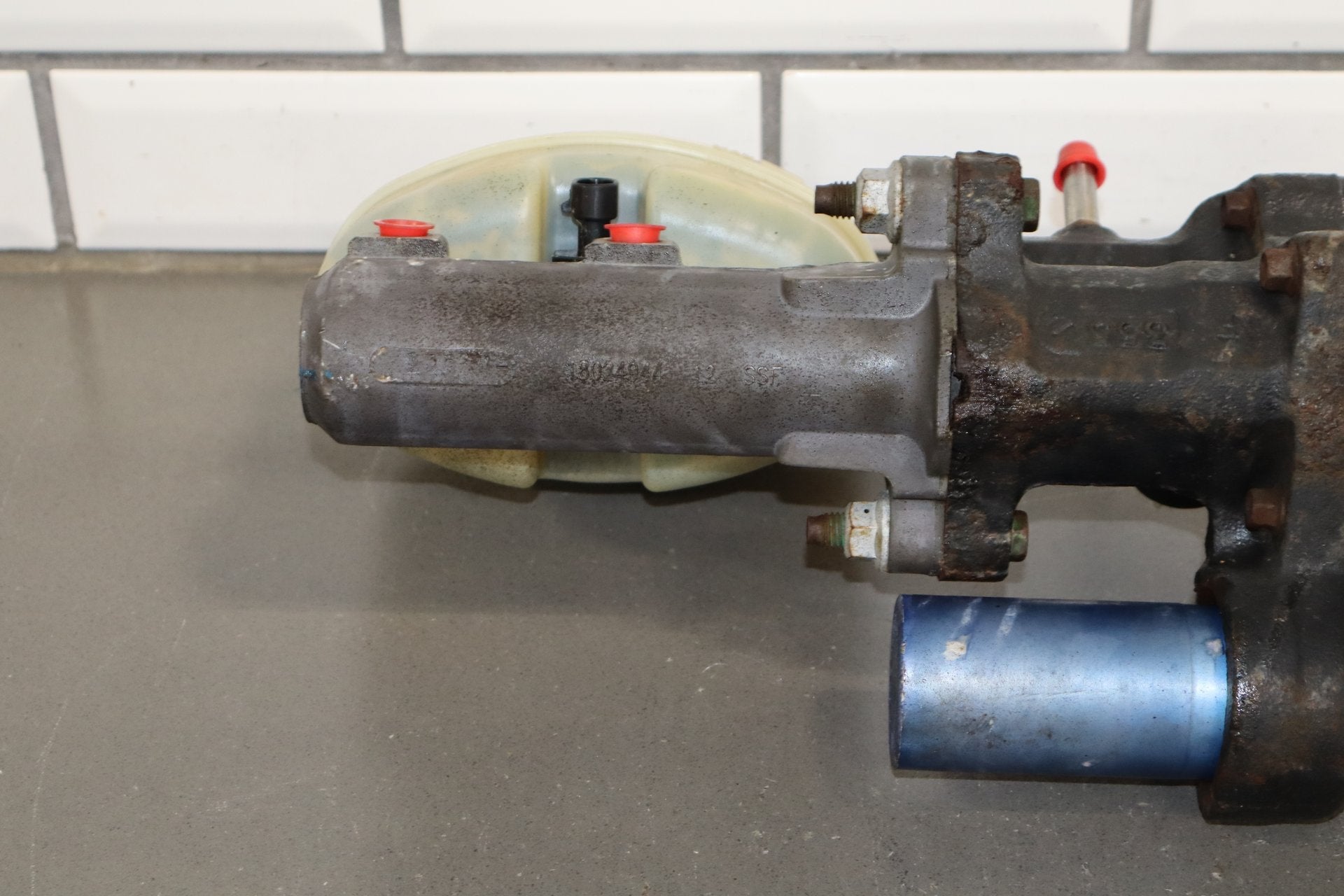 1999-2007 Chevrolet Silverado 2500 Brake Booster 15861643 OEM