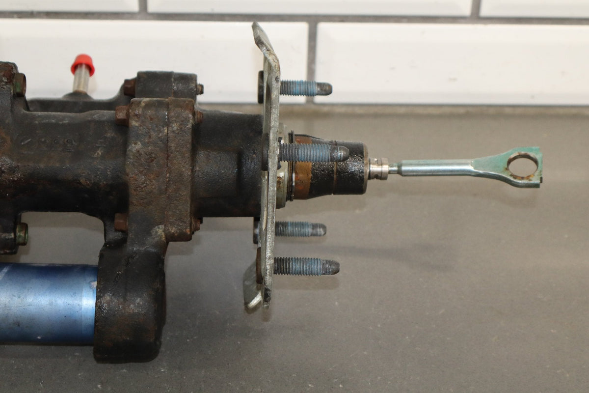 1999-2007 Chevrolet Silverado 2500 Brake Booster 15861643 OEM