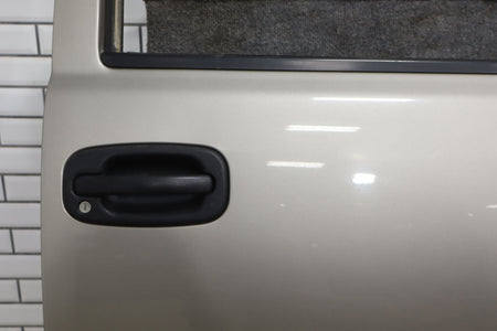 1999-2007 Chevrolet Silverado 2500 GMT800- Right Front Door PN: 15017224