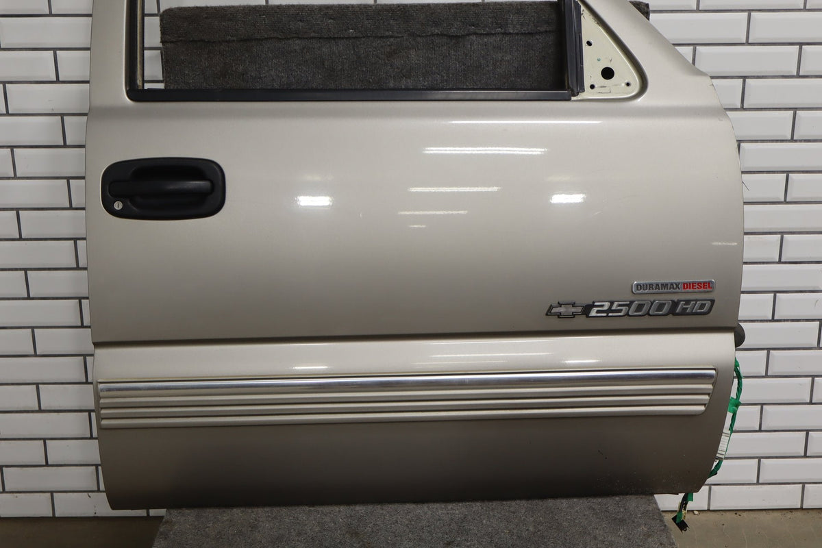 1999-2007 Chevrolet Silverado 2500 GMT800- Right Front Door PN: 15017224