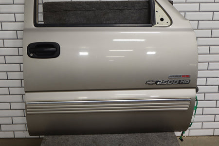 1999-2007 Chevrolet Silverado 2500 GMT800- Right Front Door PN: 15017224