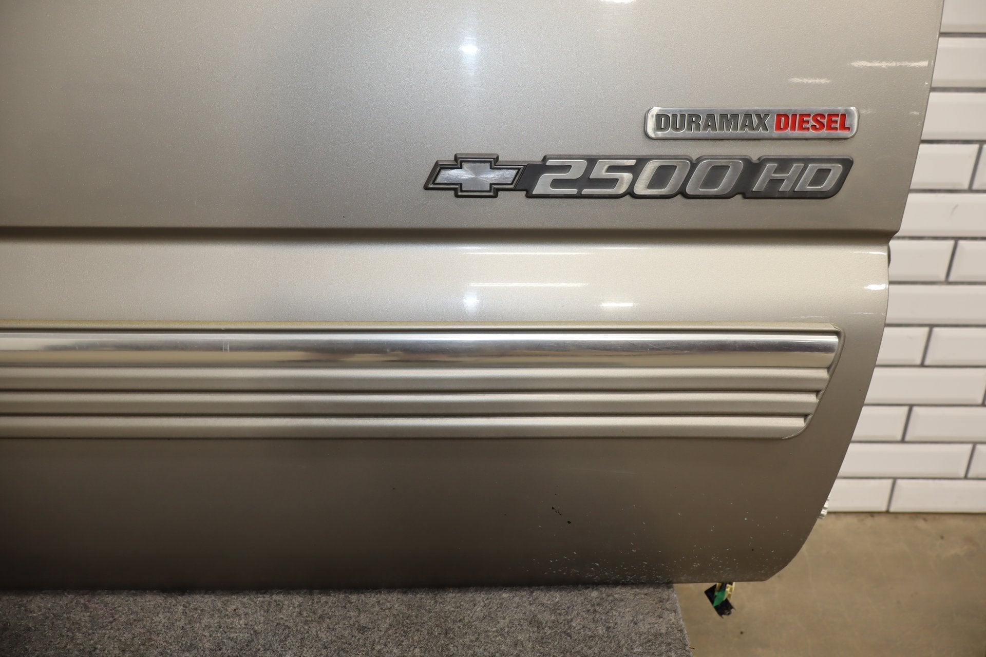 1999-2007 Chevrolet Silverado 2500 GMT800- Right Front Door PN: 15017224