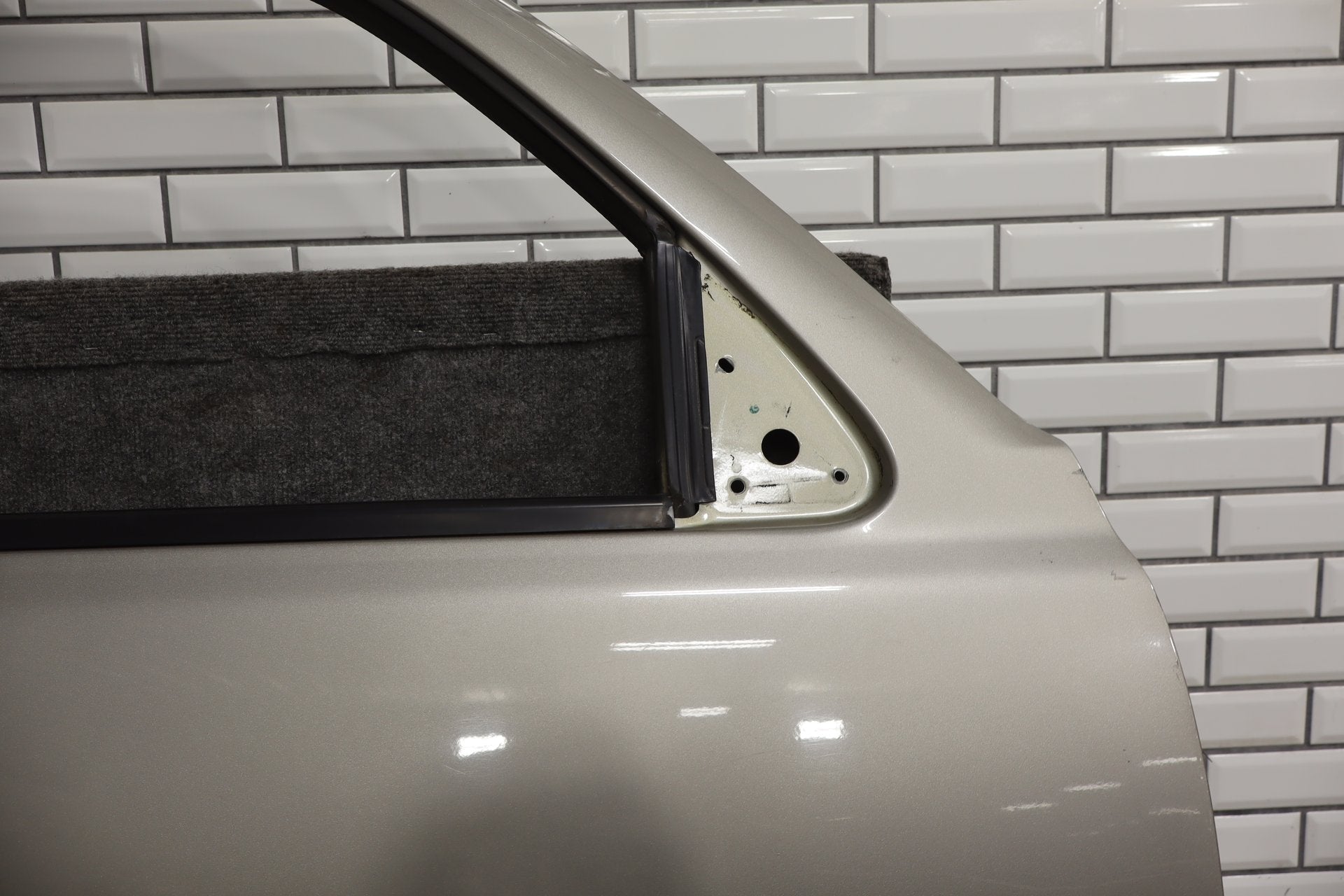 1999-2007 Chevrolet Silverado 2500 GMT800- Right Front Door PN: 15017224
