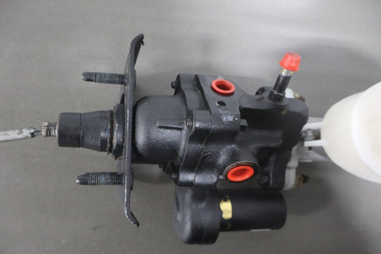 1999 - 2007 Chevrolet Silverado 2500 HD Power Brake Booster 15861643 OEM