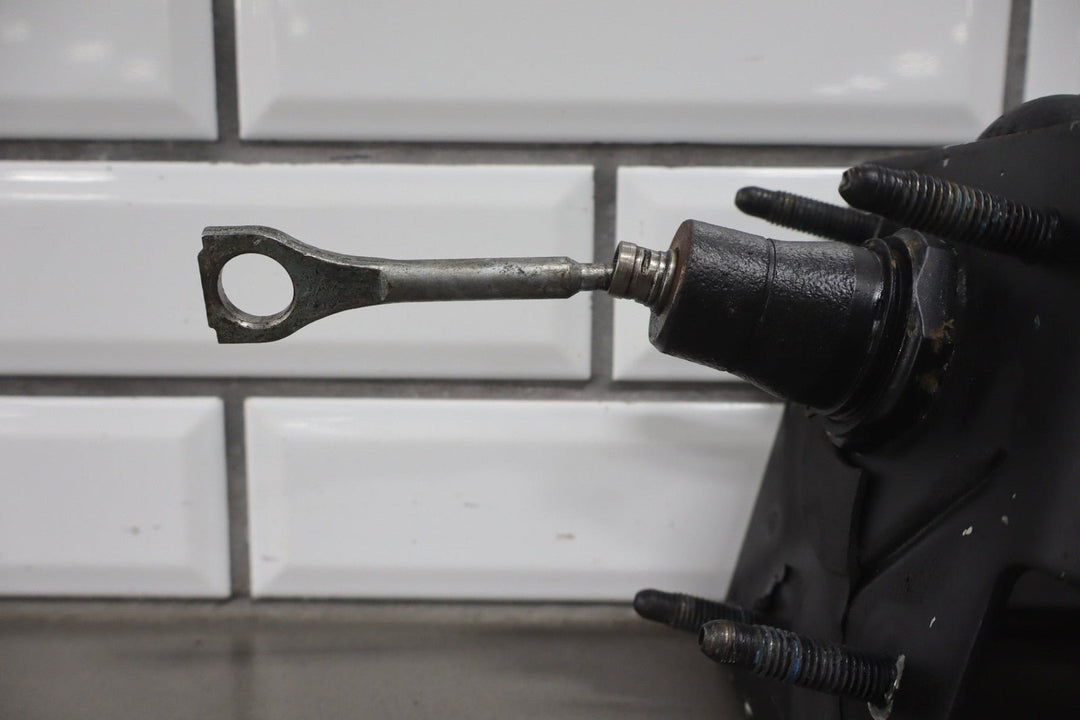 1999 - 2007 Chevrolet Silverado 2500 HD Power Brake Booster 15861643 OEM