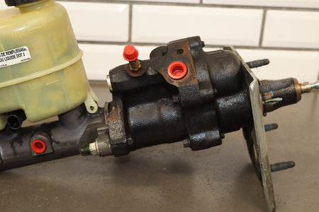 1999-2007 Chevrolet Silverado 3500 Brake Booster 15861643 OEM