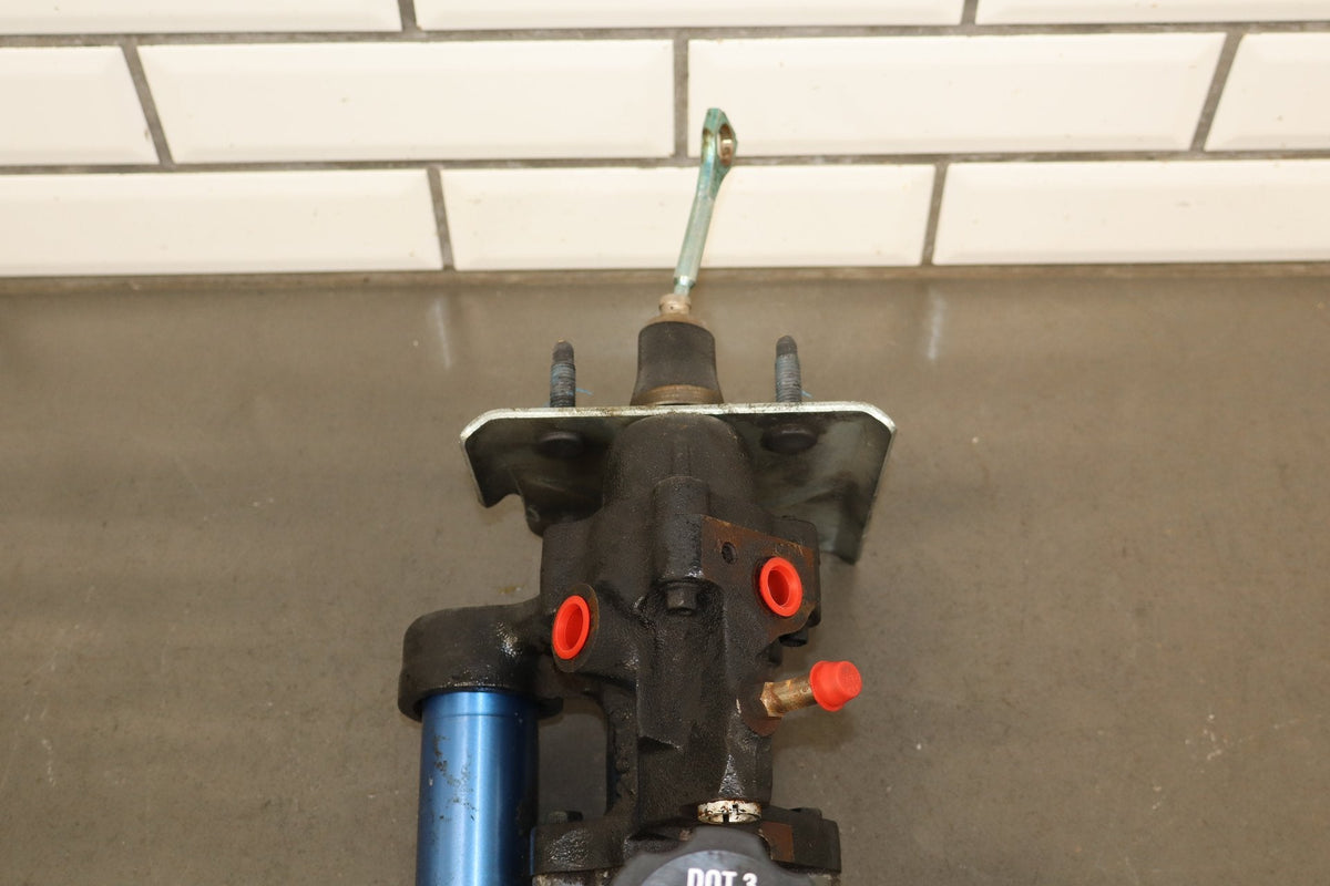 1999-2007 Chevrolet Silverado 3500 Brake Booster 15861643 OEM
