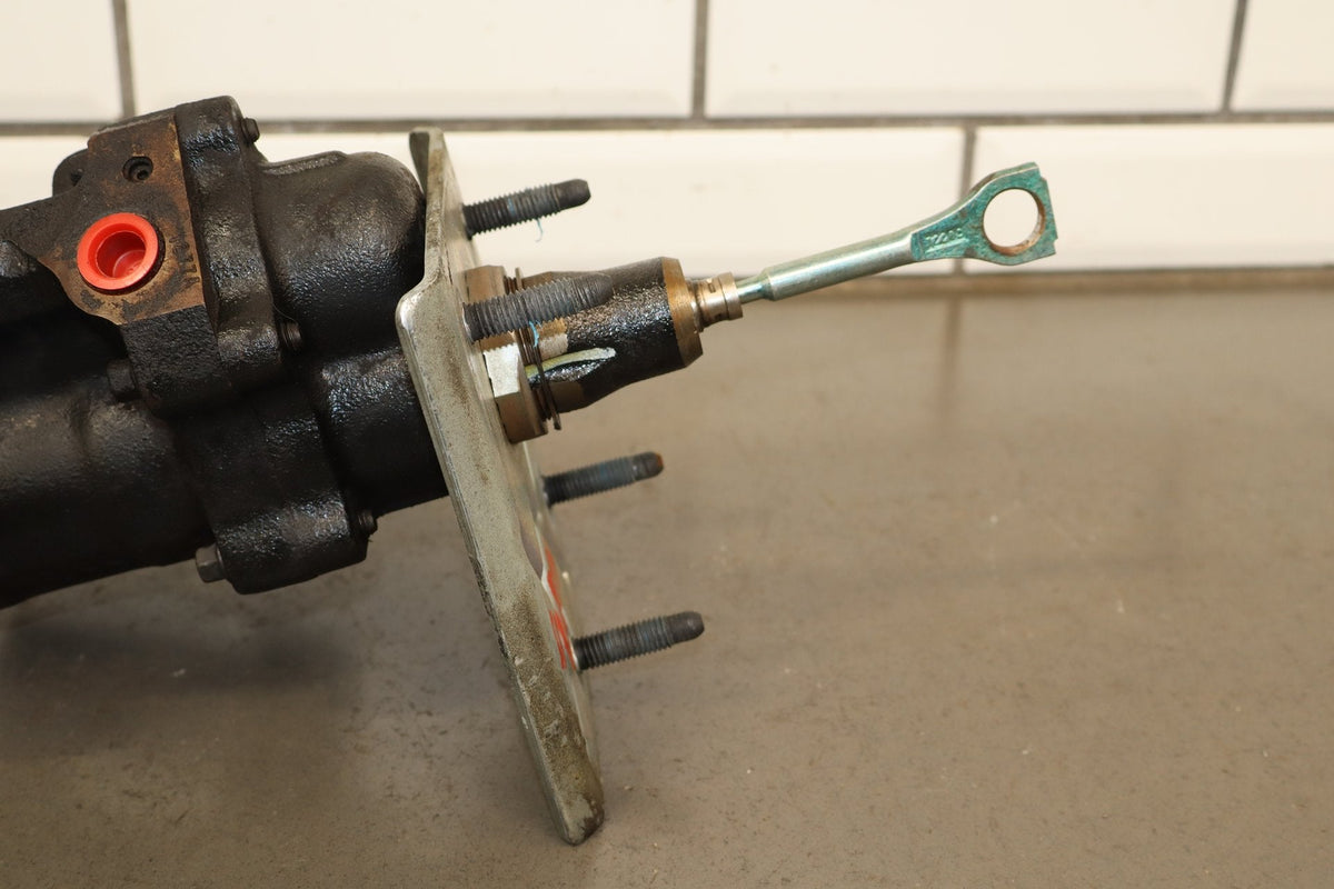 1999-2007 Chevrolet Silverado 3500 Brake Booster 15861643 OEM